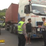 Tiga Truk Pasir Diminta Putar Balik dalam Razia Tol Ciawi