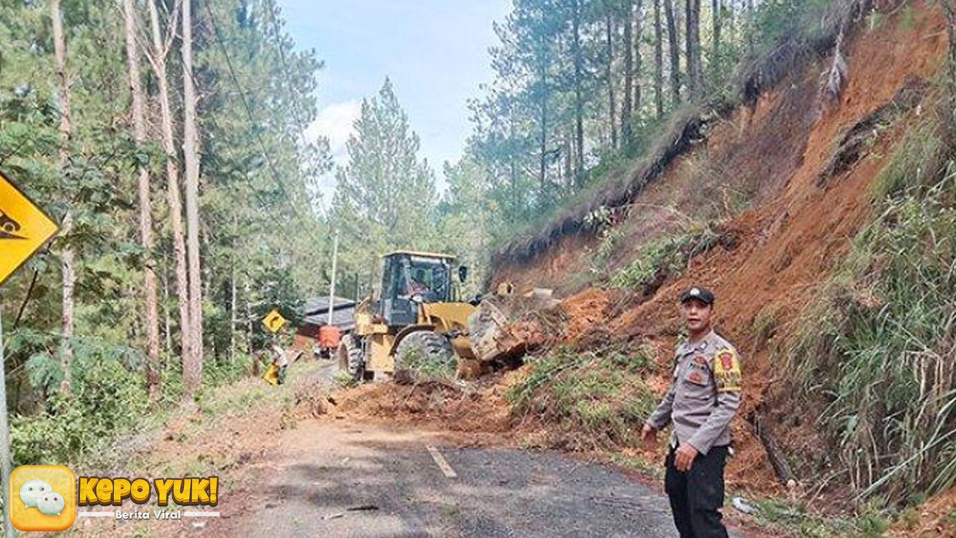 Longsor: Tebing Runtuh Usai Hujan Lebat, Jalan Nasional Tertutup