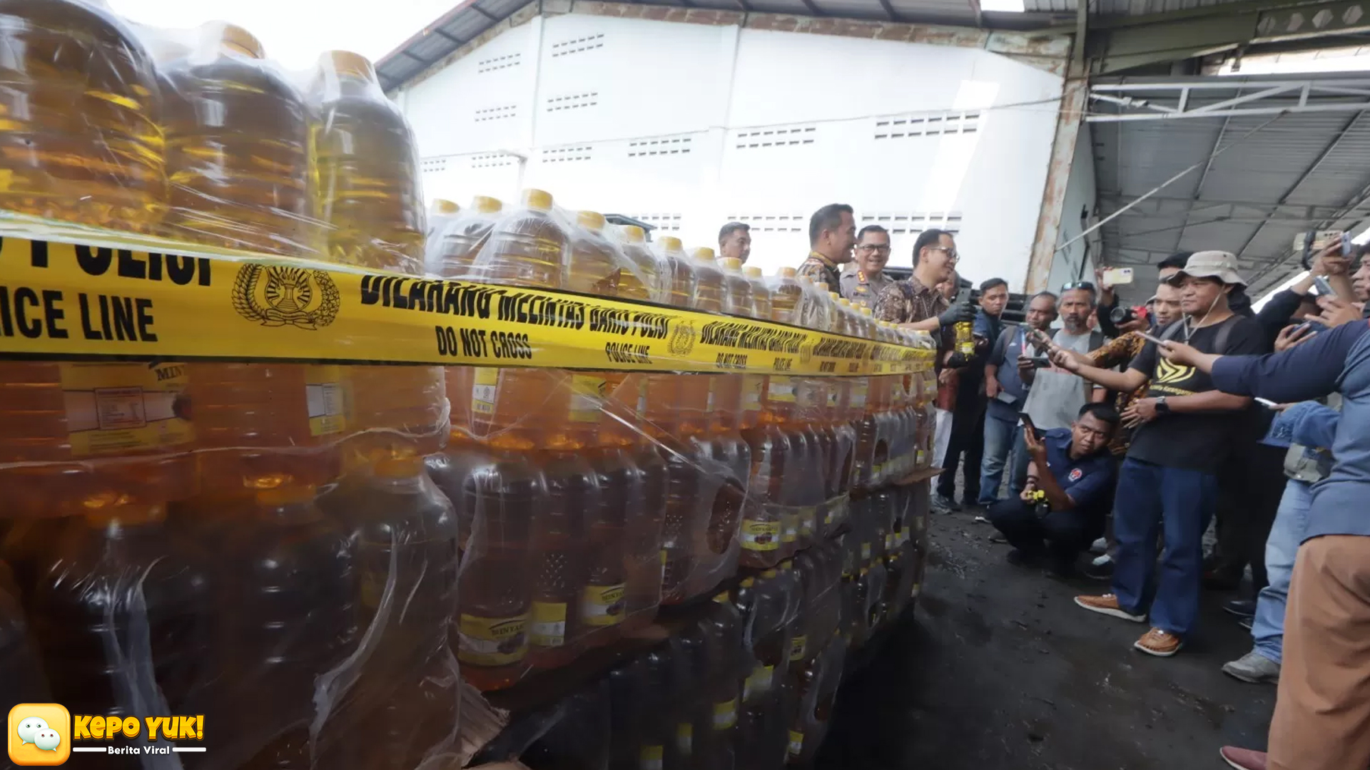 Kontroversi Minyakita: 89.856 Botol Disegel, Tutup Kuning Manual